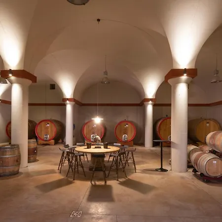 Borgo Argiano مزرعة للإقامة كاستيلْنْوافو بيراردين