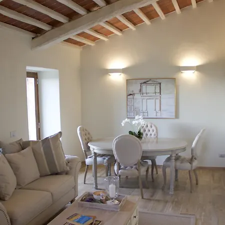 Borgo Argiano * كاستيلْنْوافو بيراردين