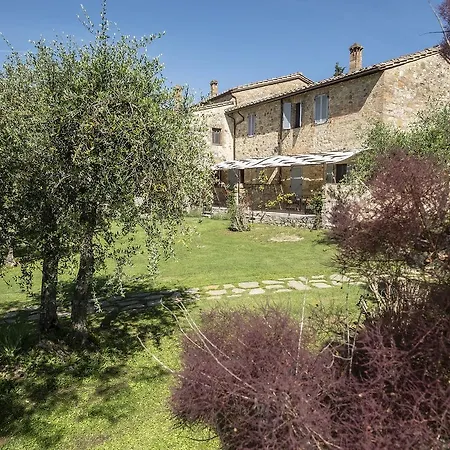 Borgo Argiano كاستيلْنْوافو بيراردين